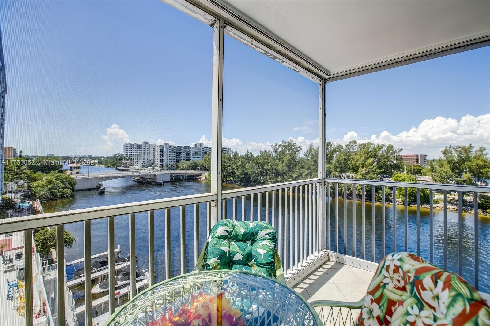 1505 N Riverside Dr 604