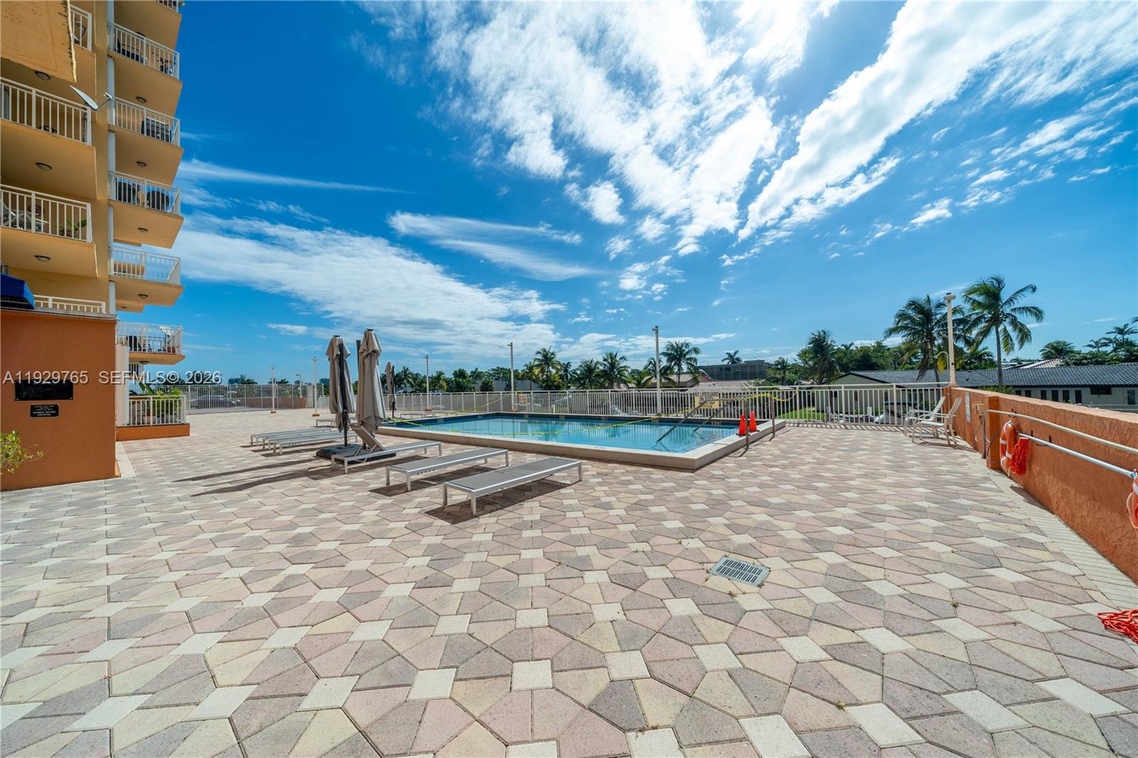 WATERSIDE TOWERS CONDO - Residential