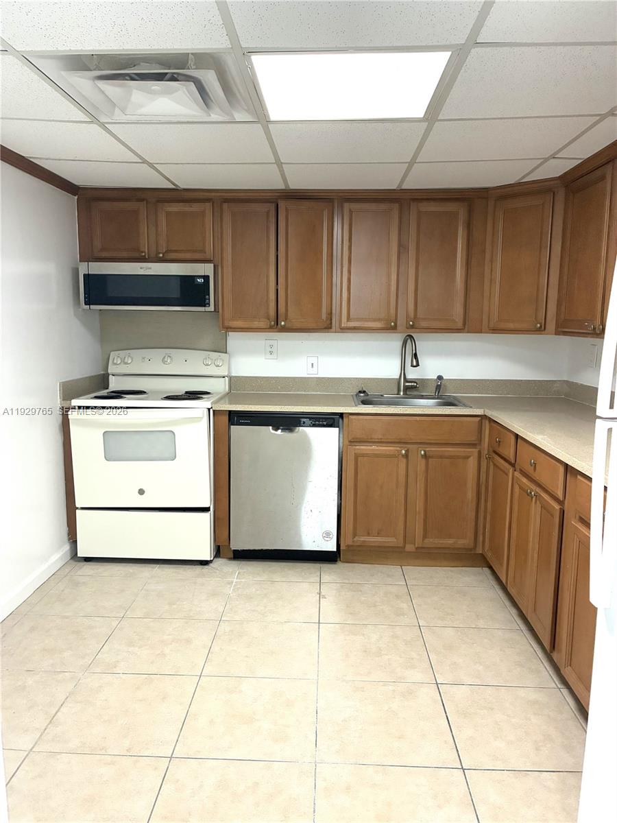 WATERSIDE TOWERS CONDO - Residential