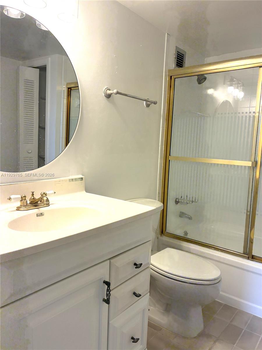 WATERSIDE TOWERS CONDO - Residential