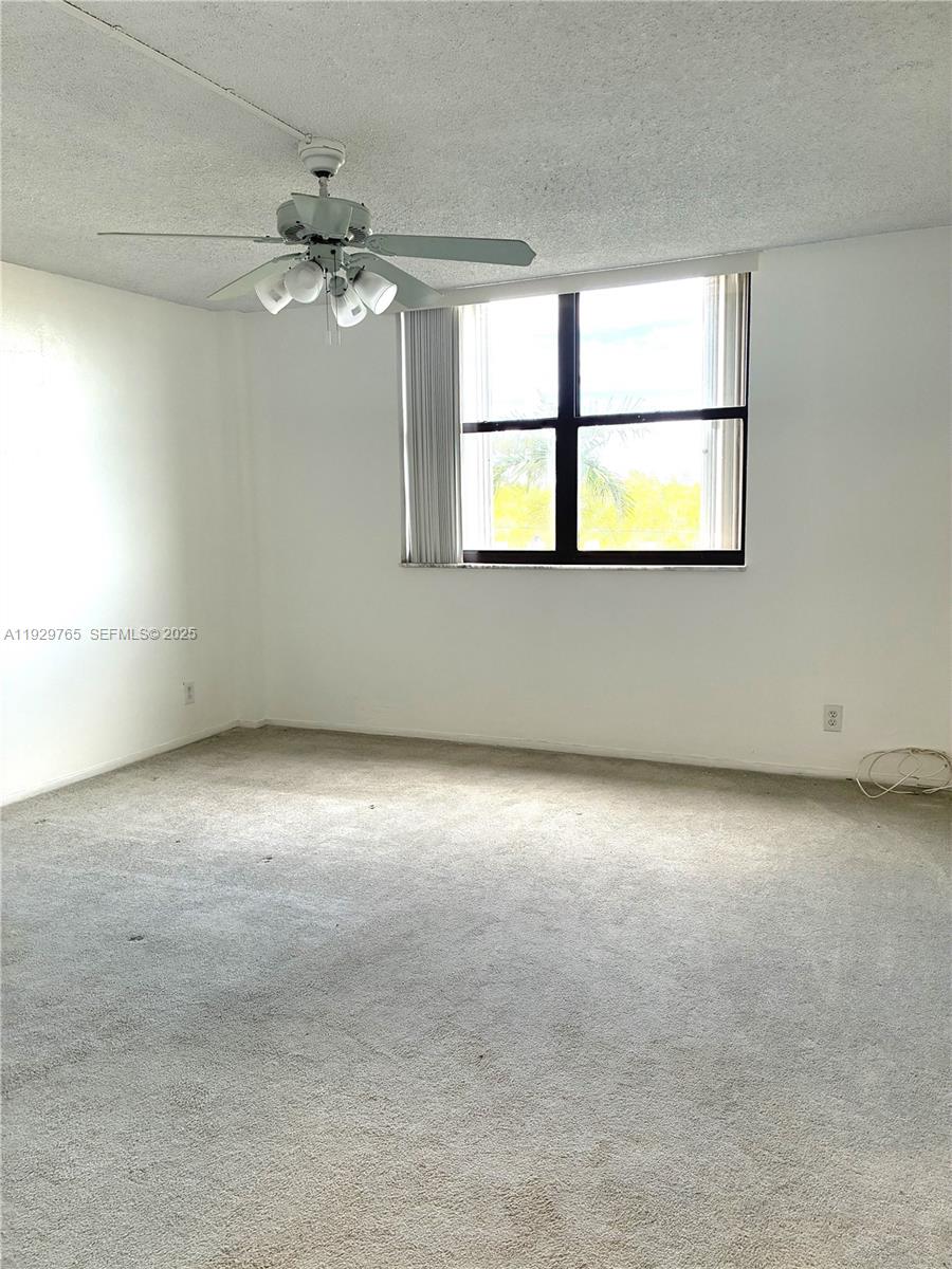 WATERSIDE TOWERS CONDO - Residential