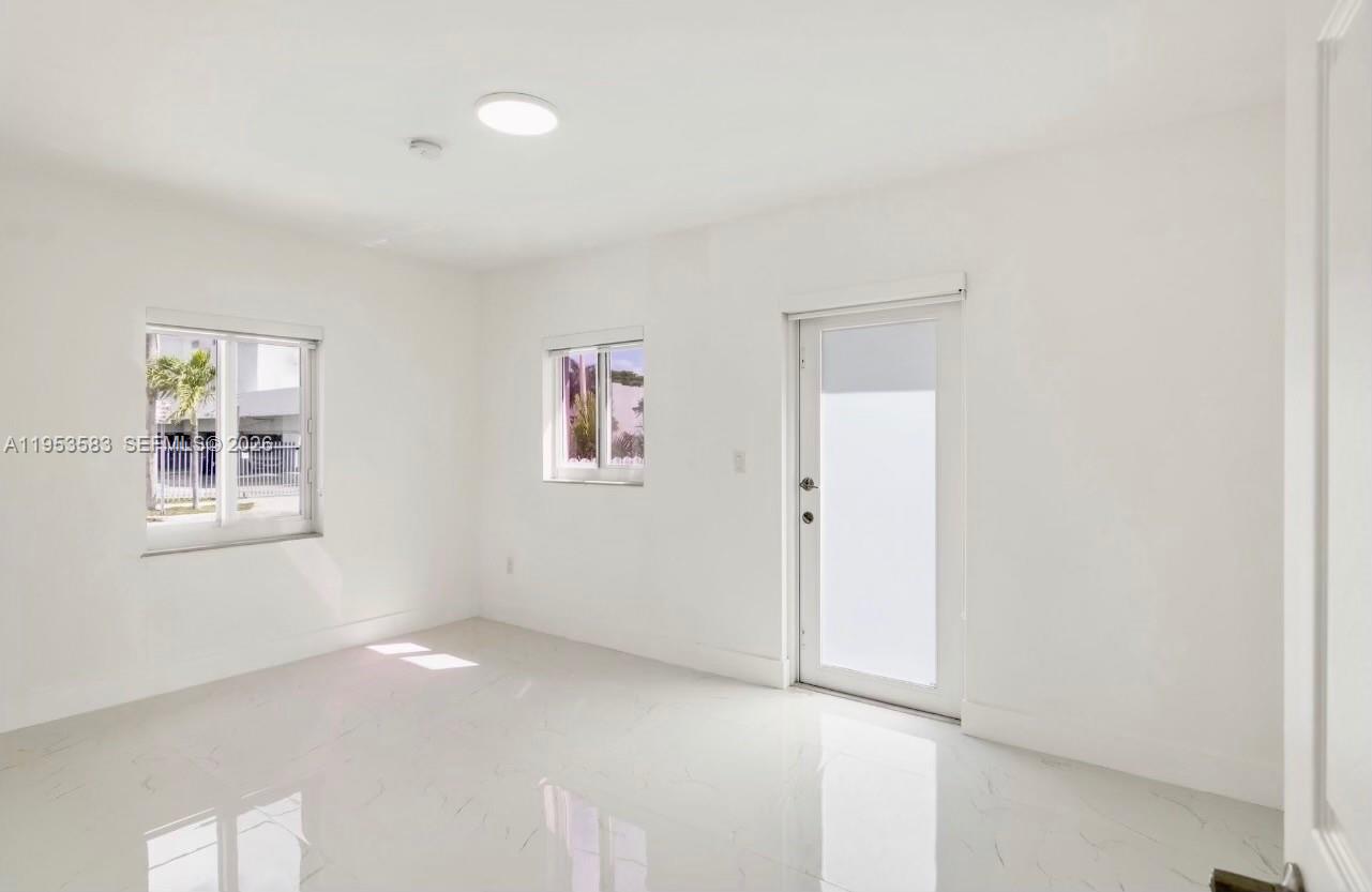 CAROLINA HEIGHTS - Residential Income