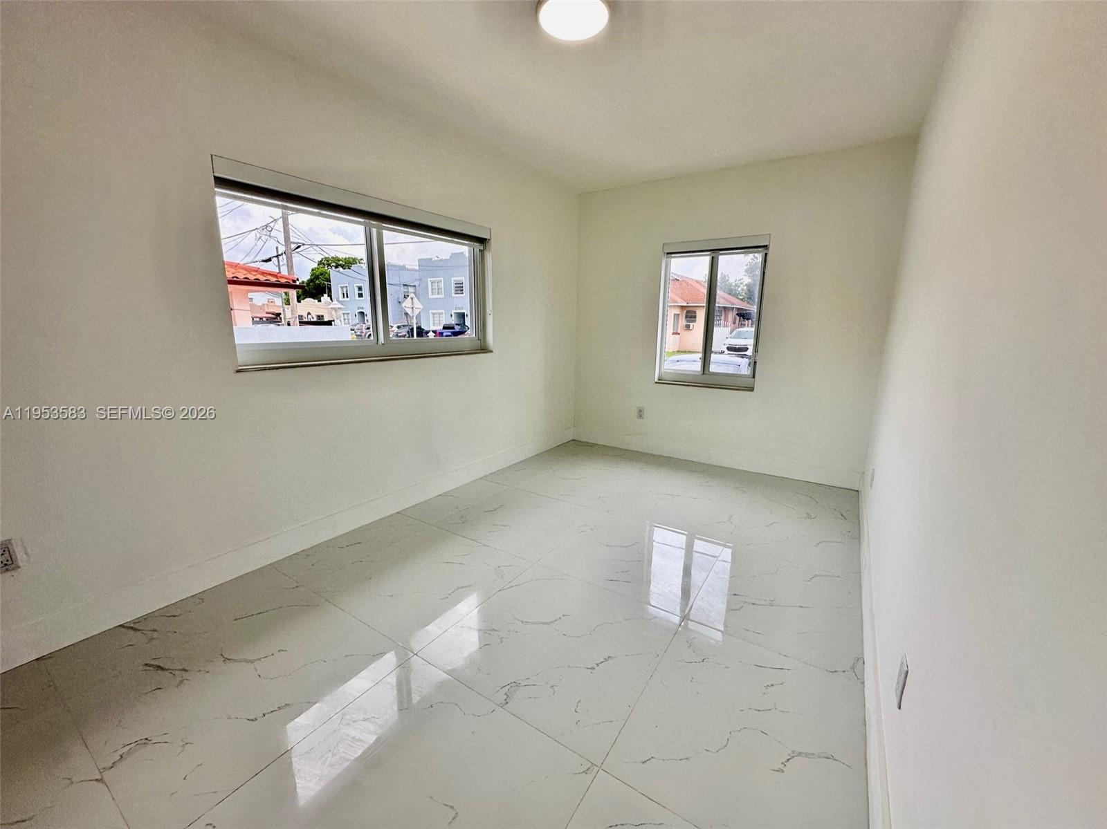 CAROLINA HEIGHTS - Residential Income