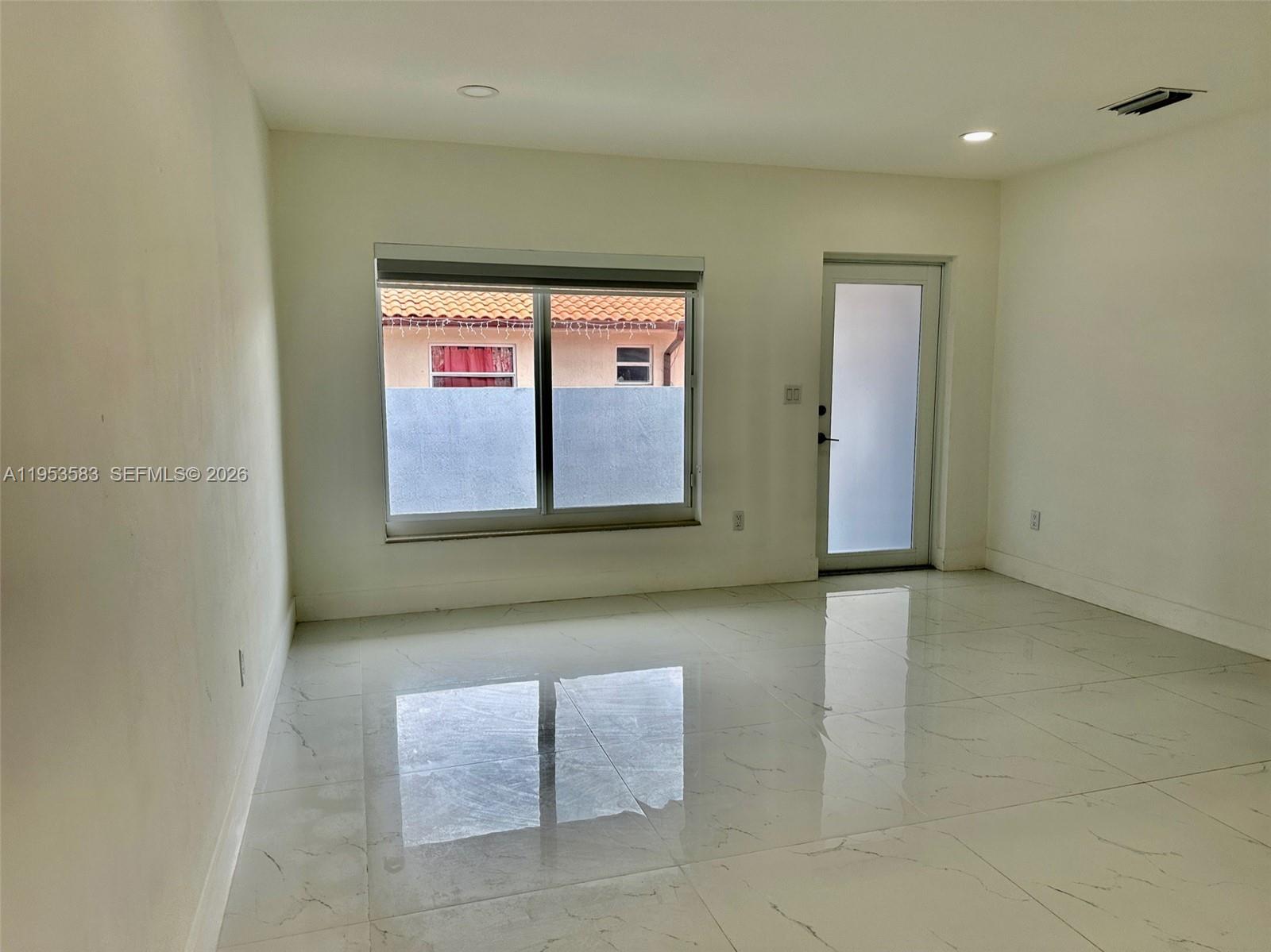 CAROLINA HEIGHTS - Residential Income