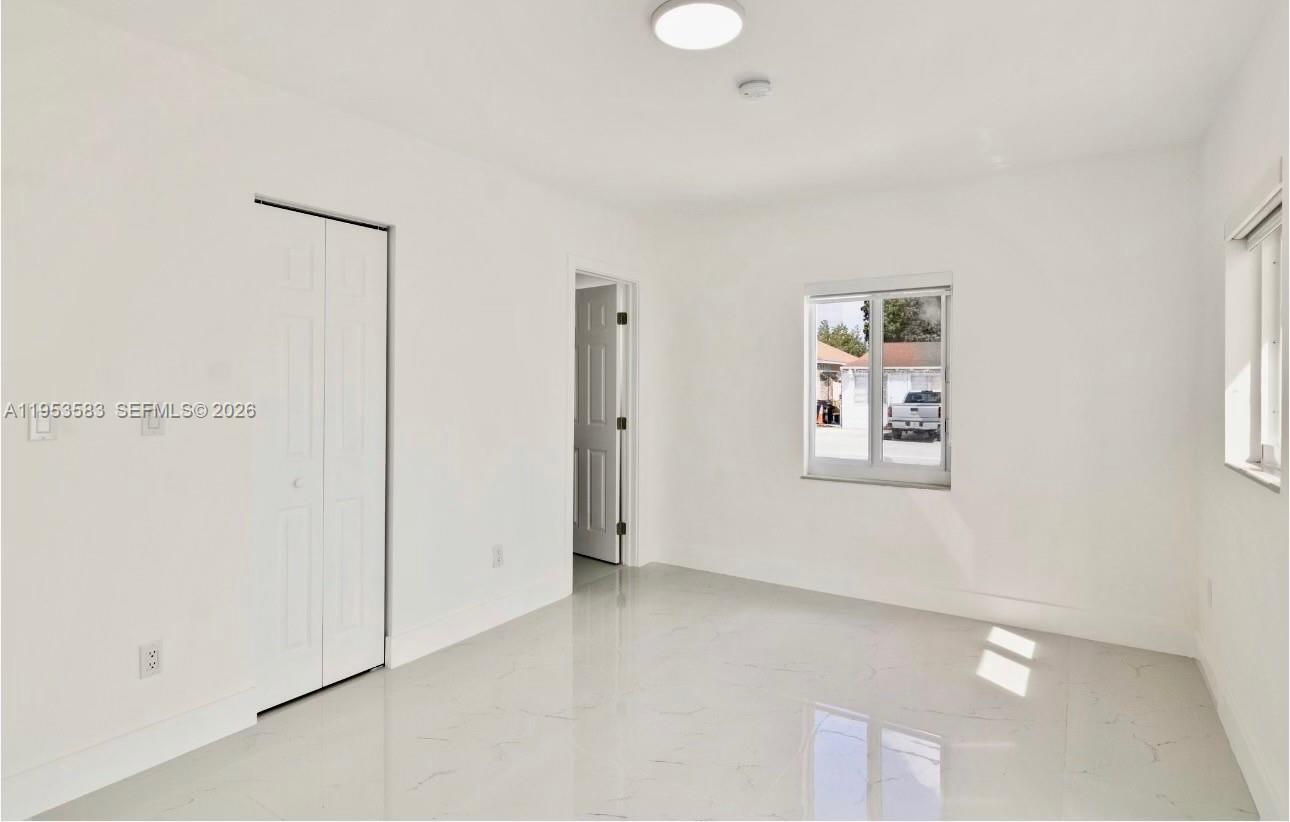 CAROLINA HEIGHTS - Residential Income