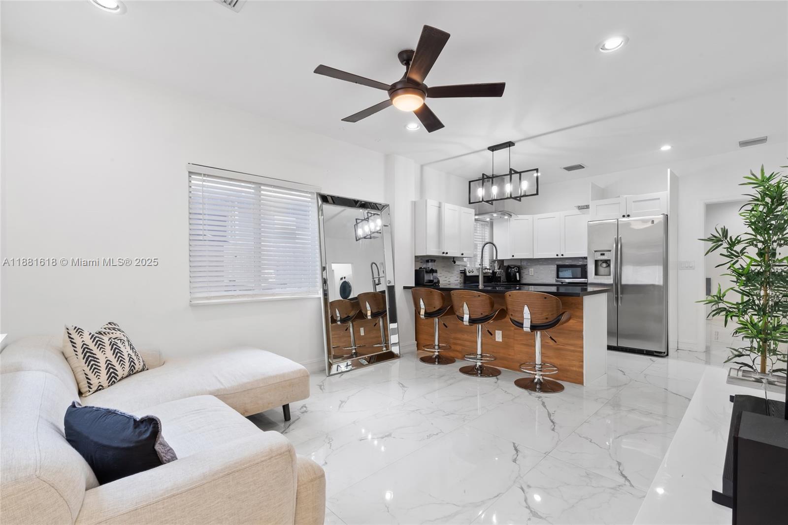 AIRLINE ESTATES - Residential Lease