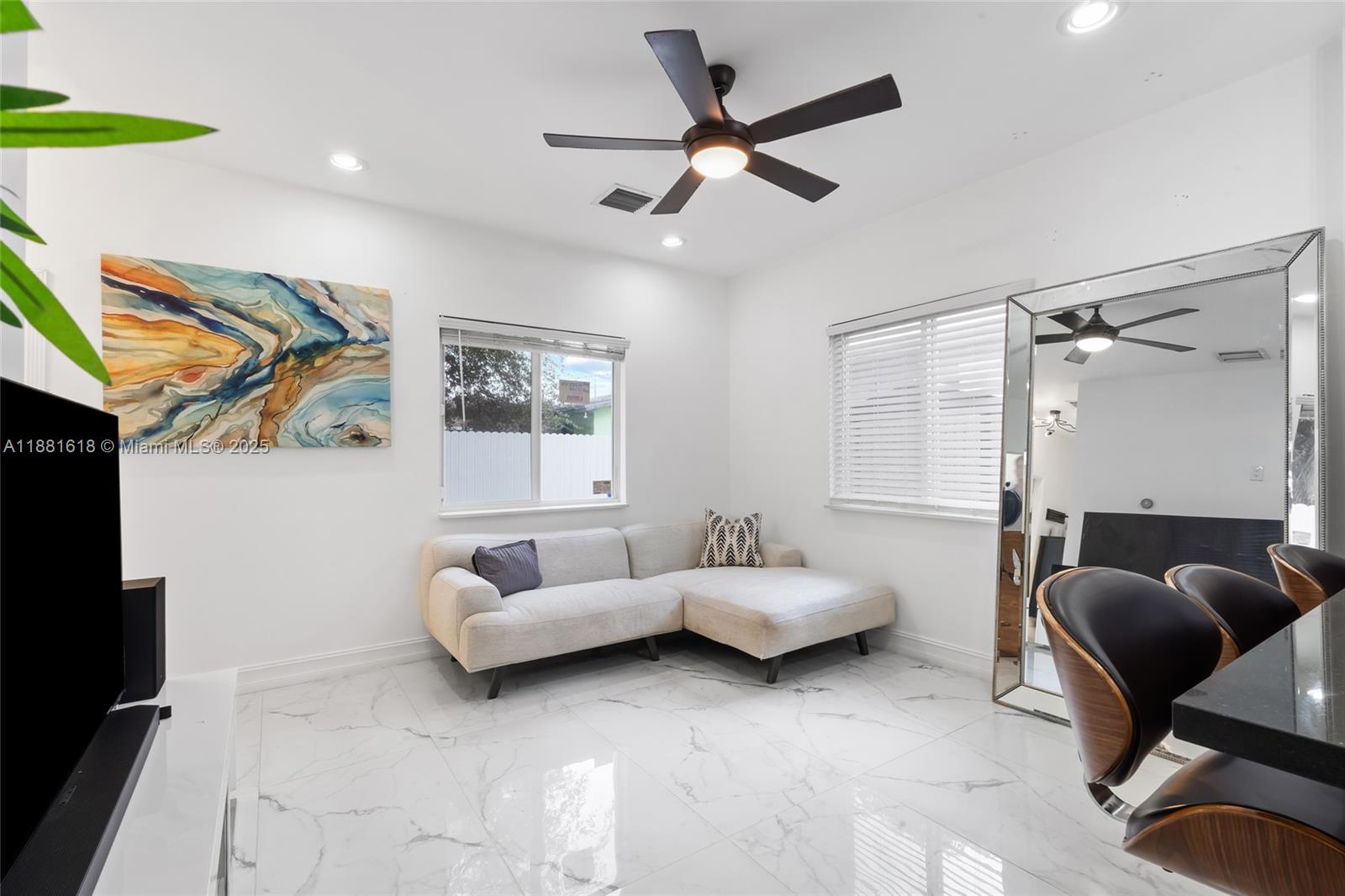 AIRLINE ESTATES - Residential Lease