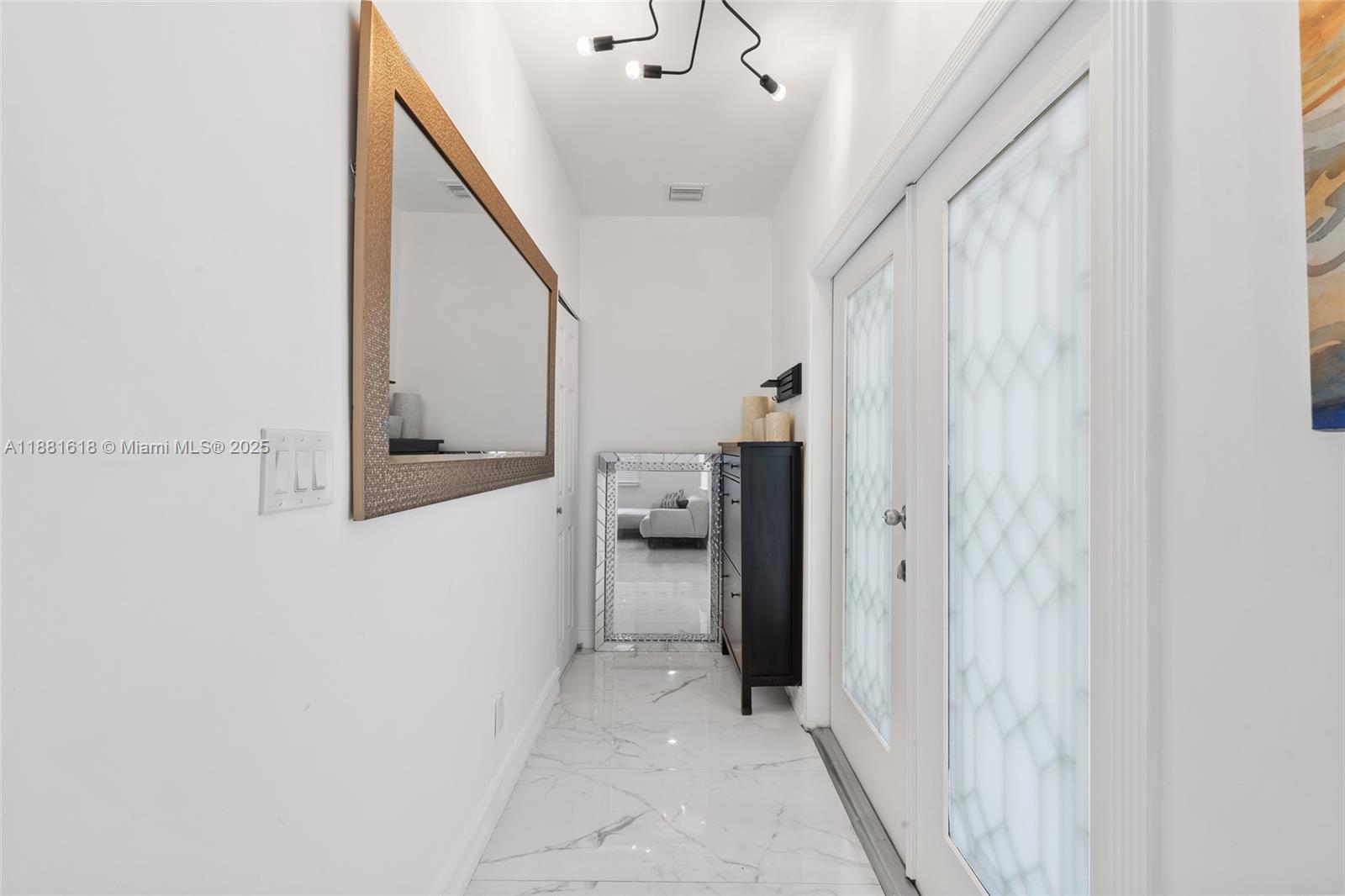 AIRLINE ESTATES - Residential Lease