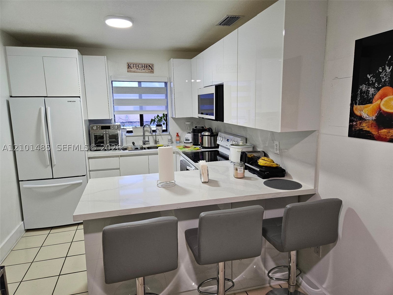 2348 W 56th St 19