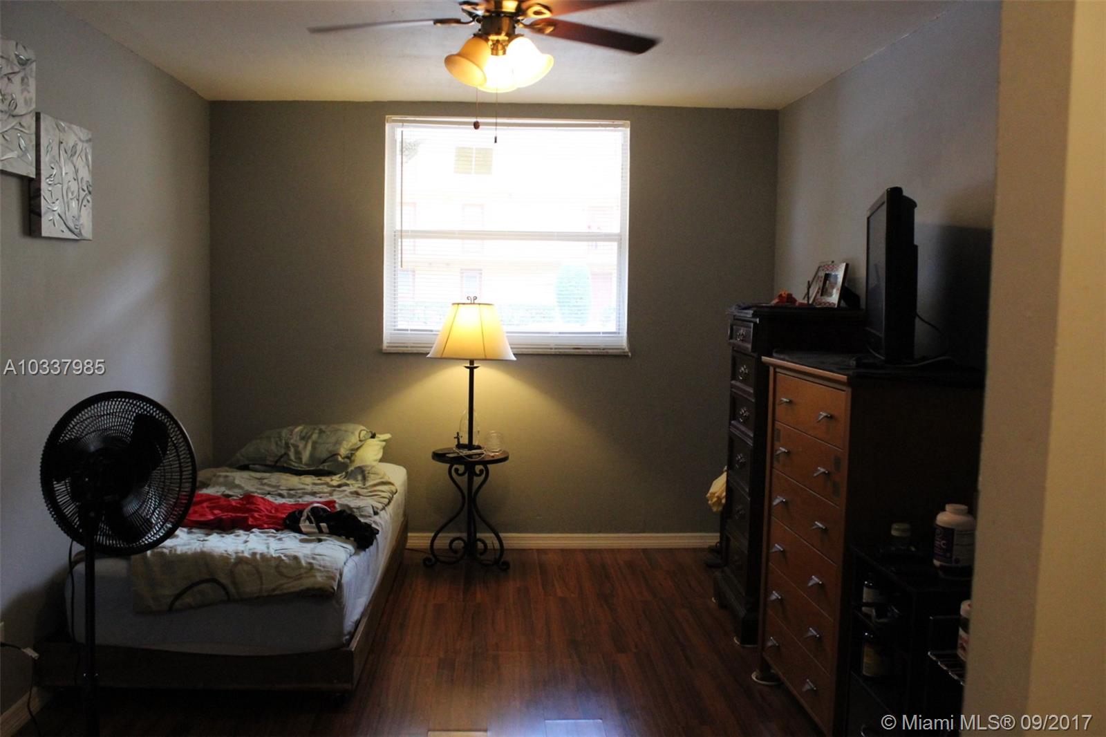 ROYAL OAKS CONDO - Residential Lease