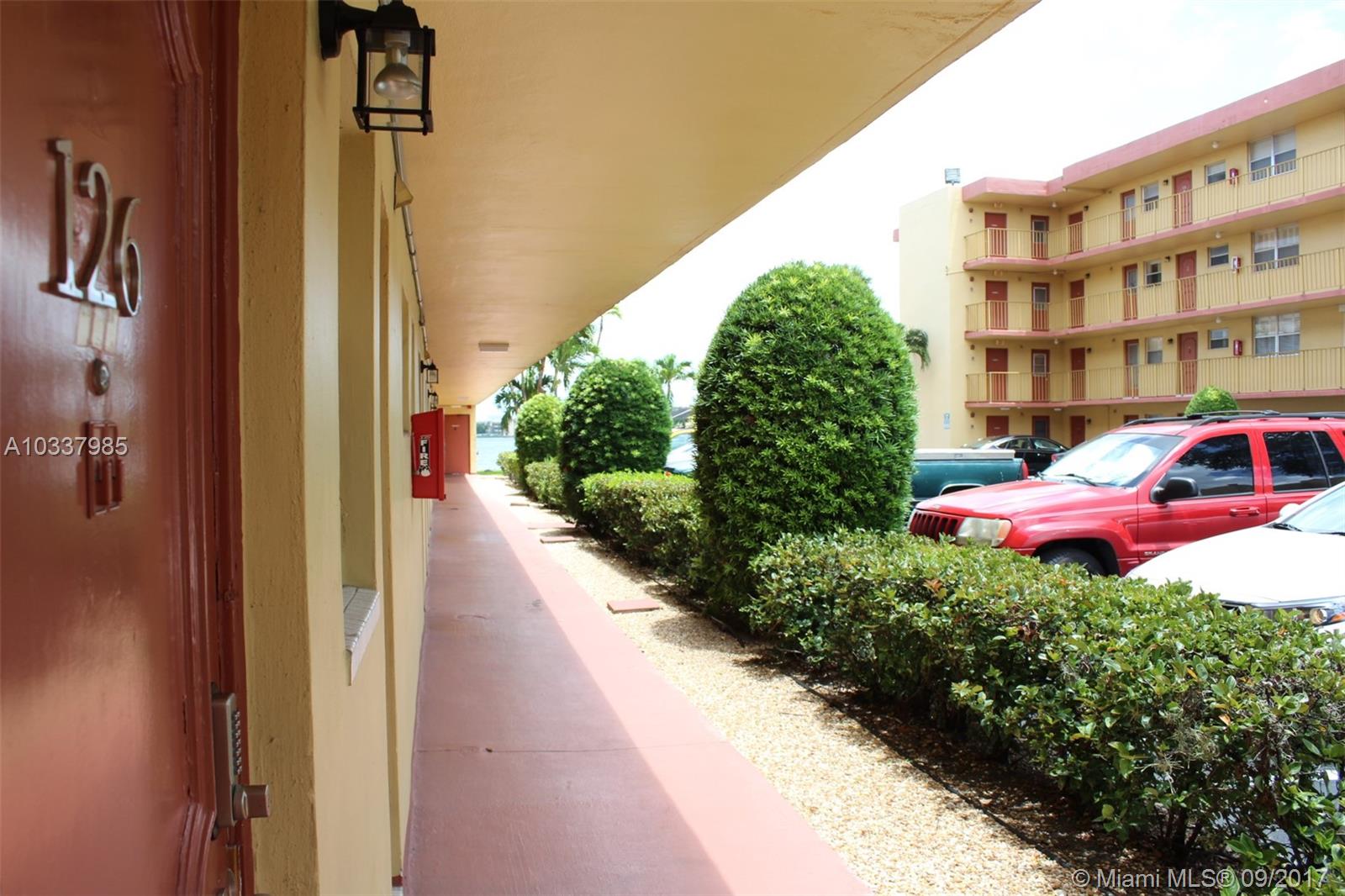 ROYAL OAKS CONDO - Residential Lease