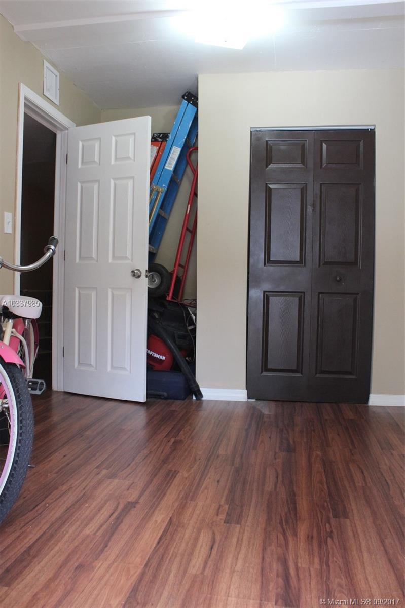 ROYAL OAKS CONDO - Residential Lease