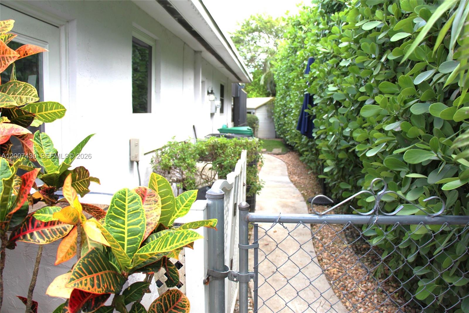 KENDALE LAKES SEC EIGHT - Residential