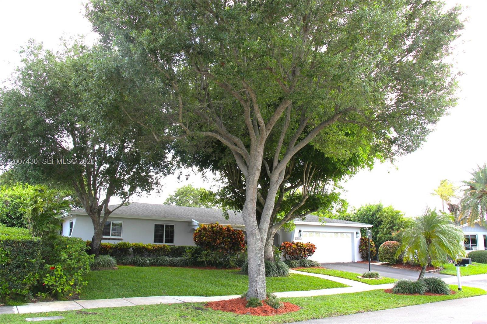 KENDALE LAKES SEC EIGHT - Residential