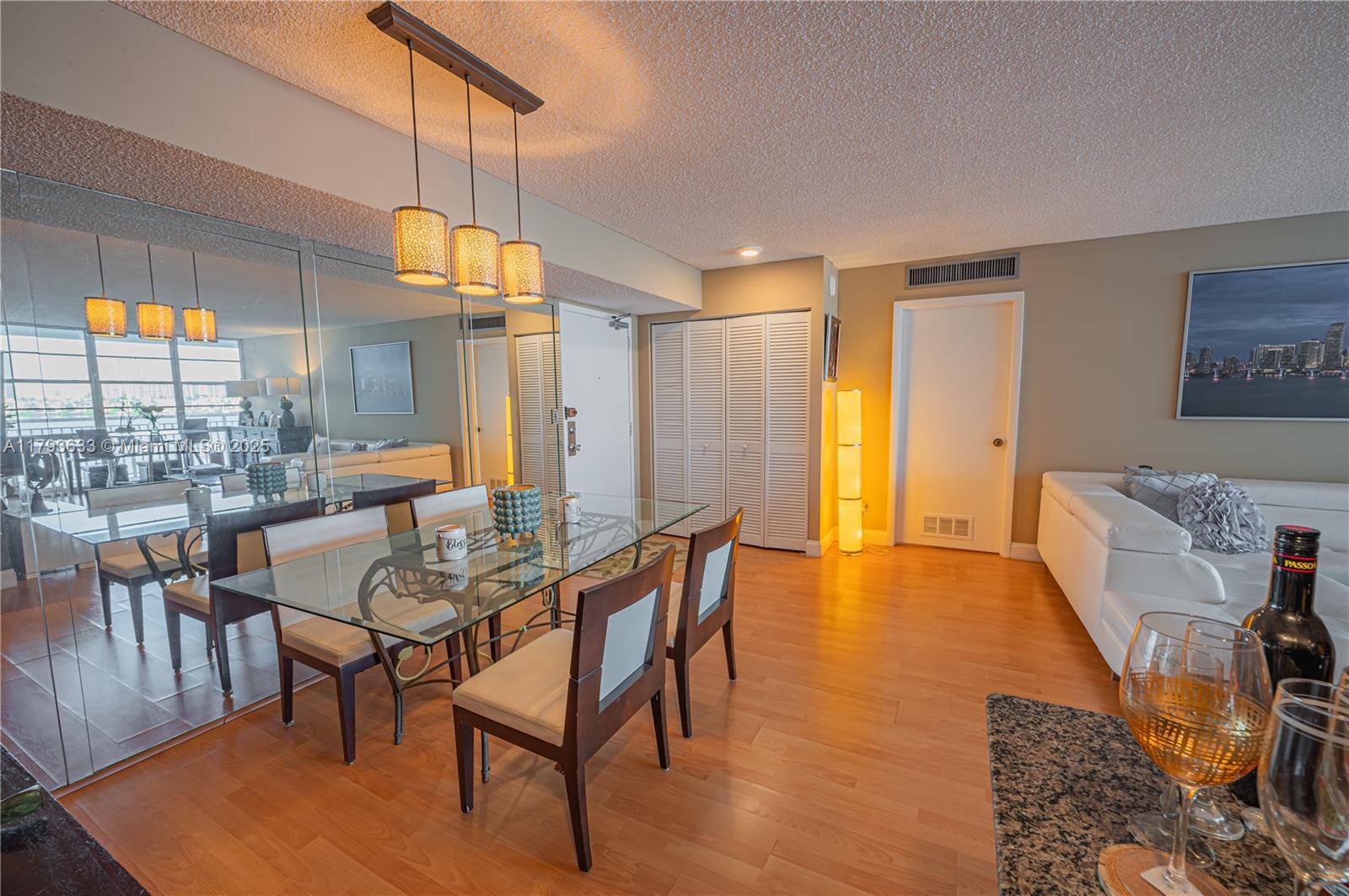 WINSTON TOWERS 500 CONDO - Residential