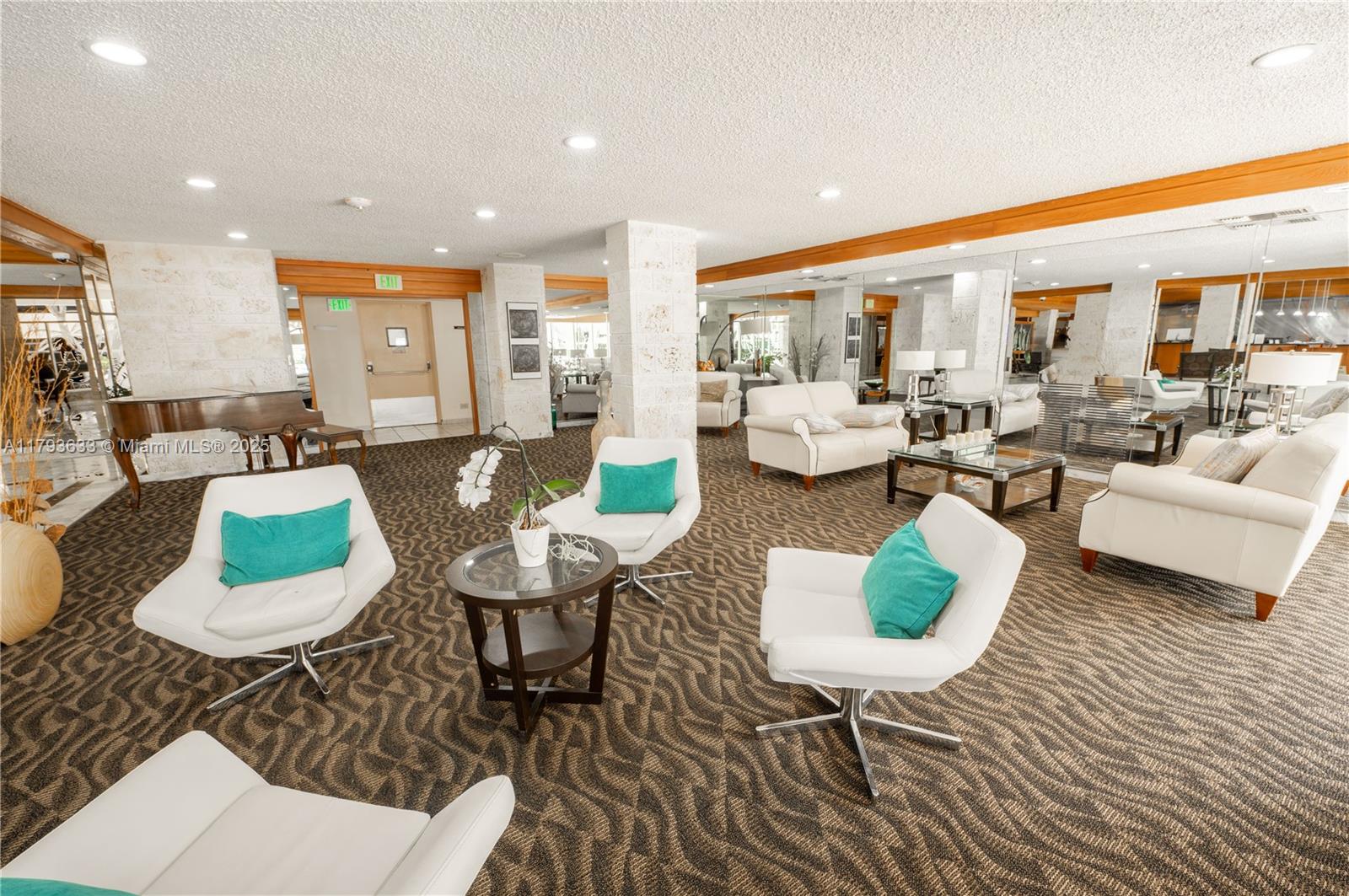 WINSTON TOWERS 500 CONDO - Residential