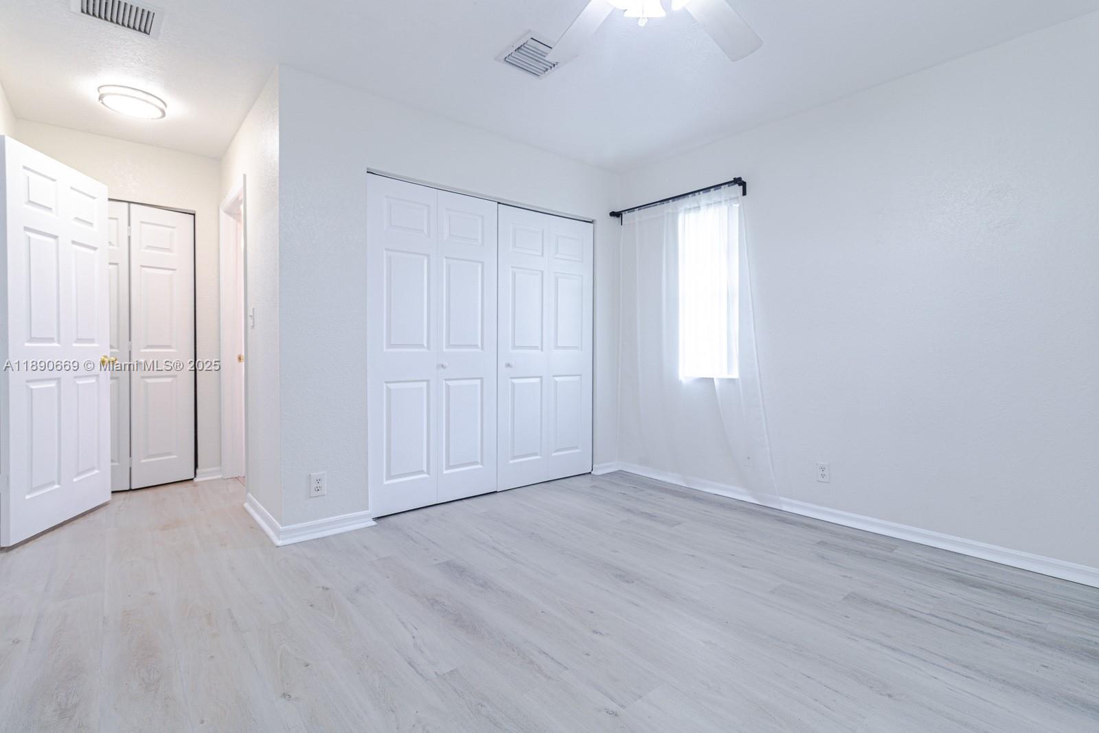 TOWN OF MODELO (DANIA) B- - Residential Lease