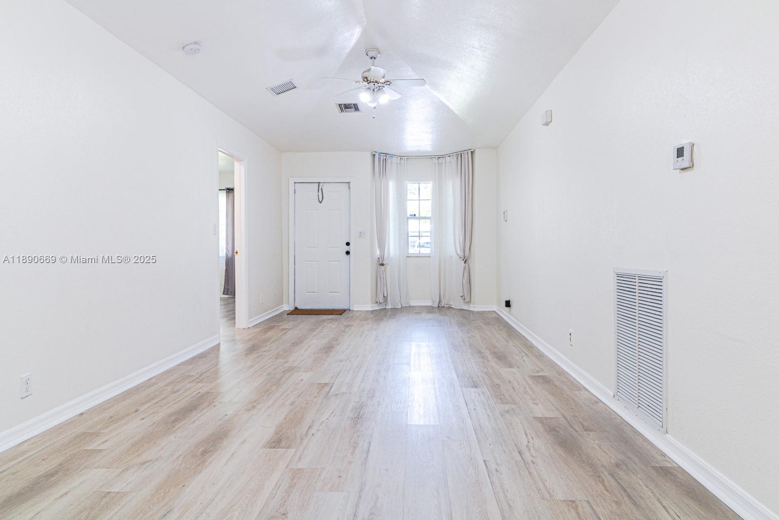 TOWN OF MODELO (DANIA) B- - Residential Lease