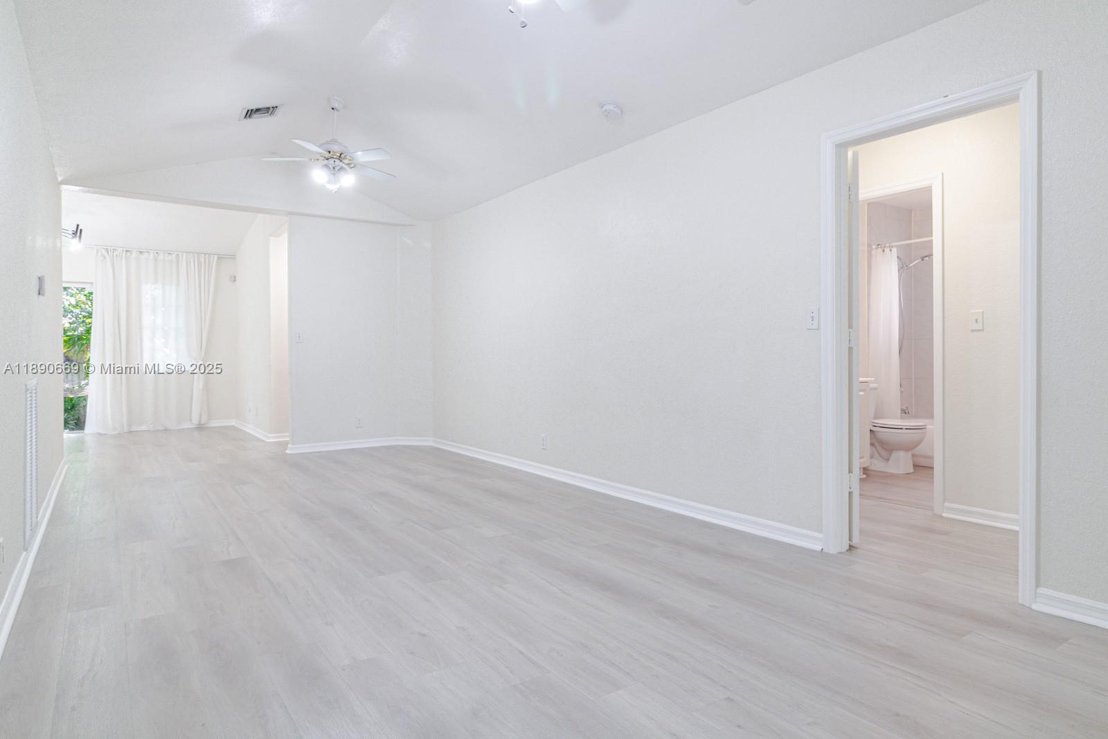 TOWN OF MODELO (DANIA) B- - Residential Lease
