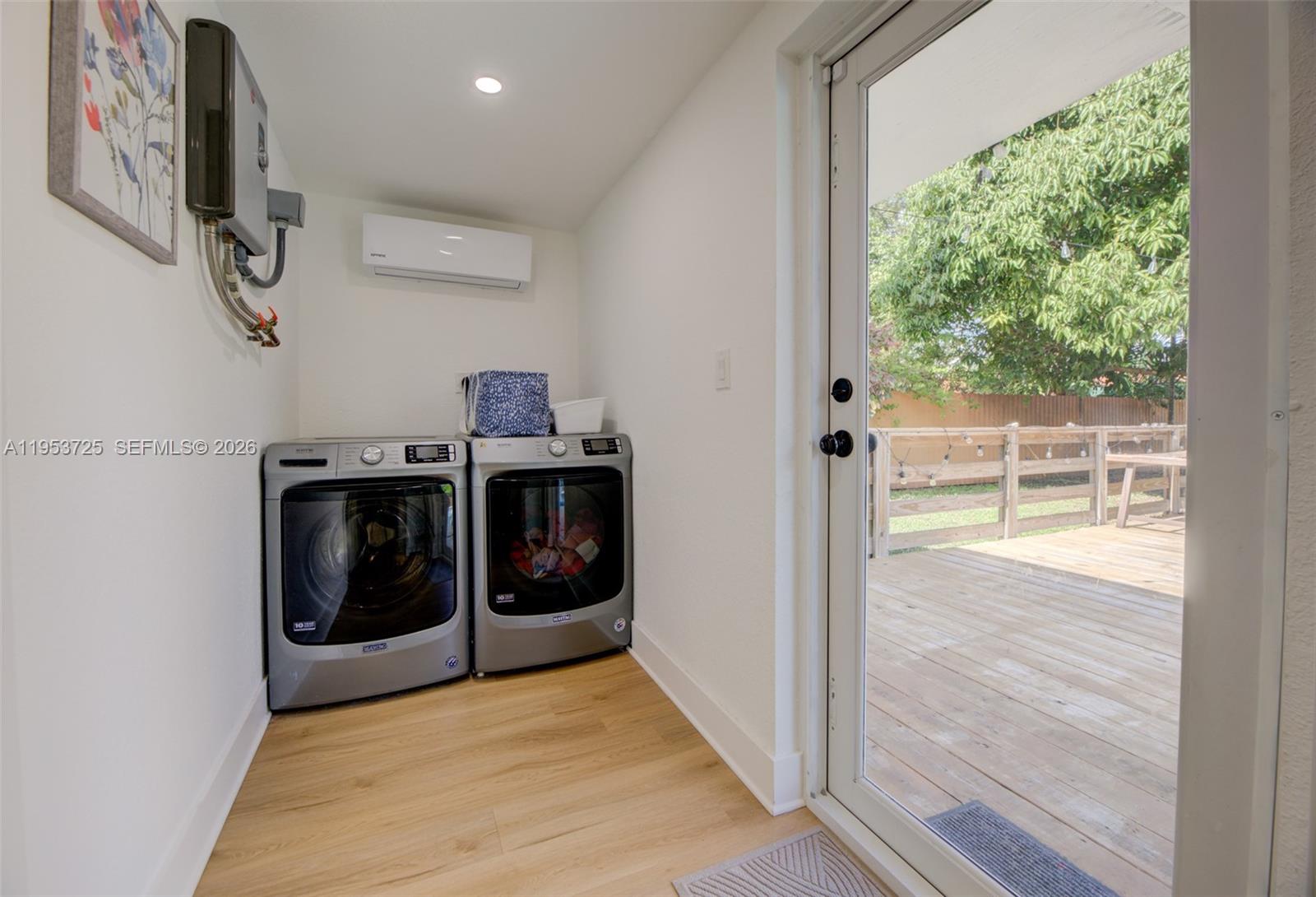 ARCH CREEK ESTATES - Residential