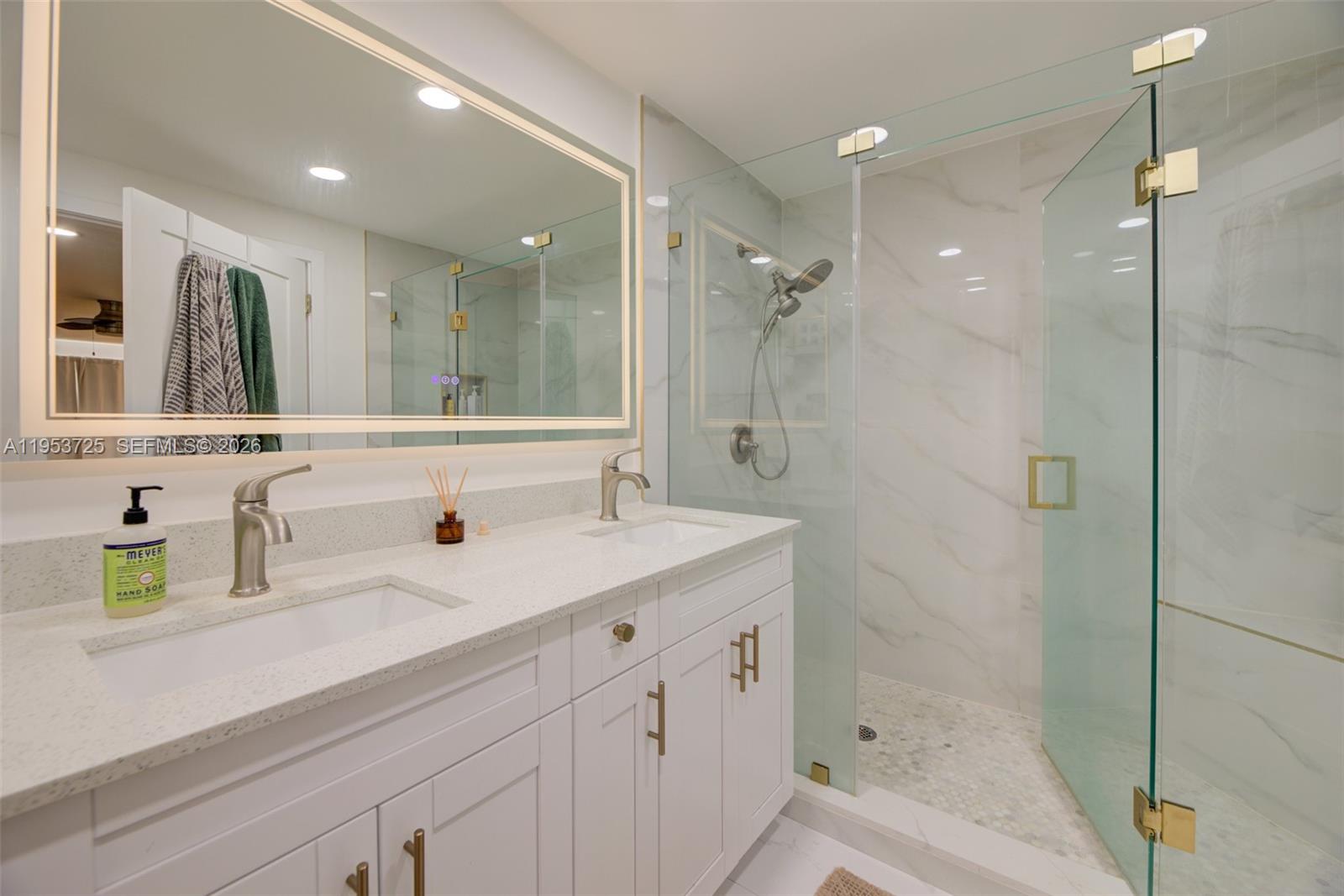 ARCH CREEK ESTATES - Residential