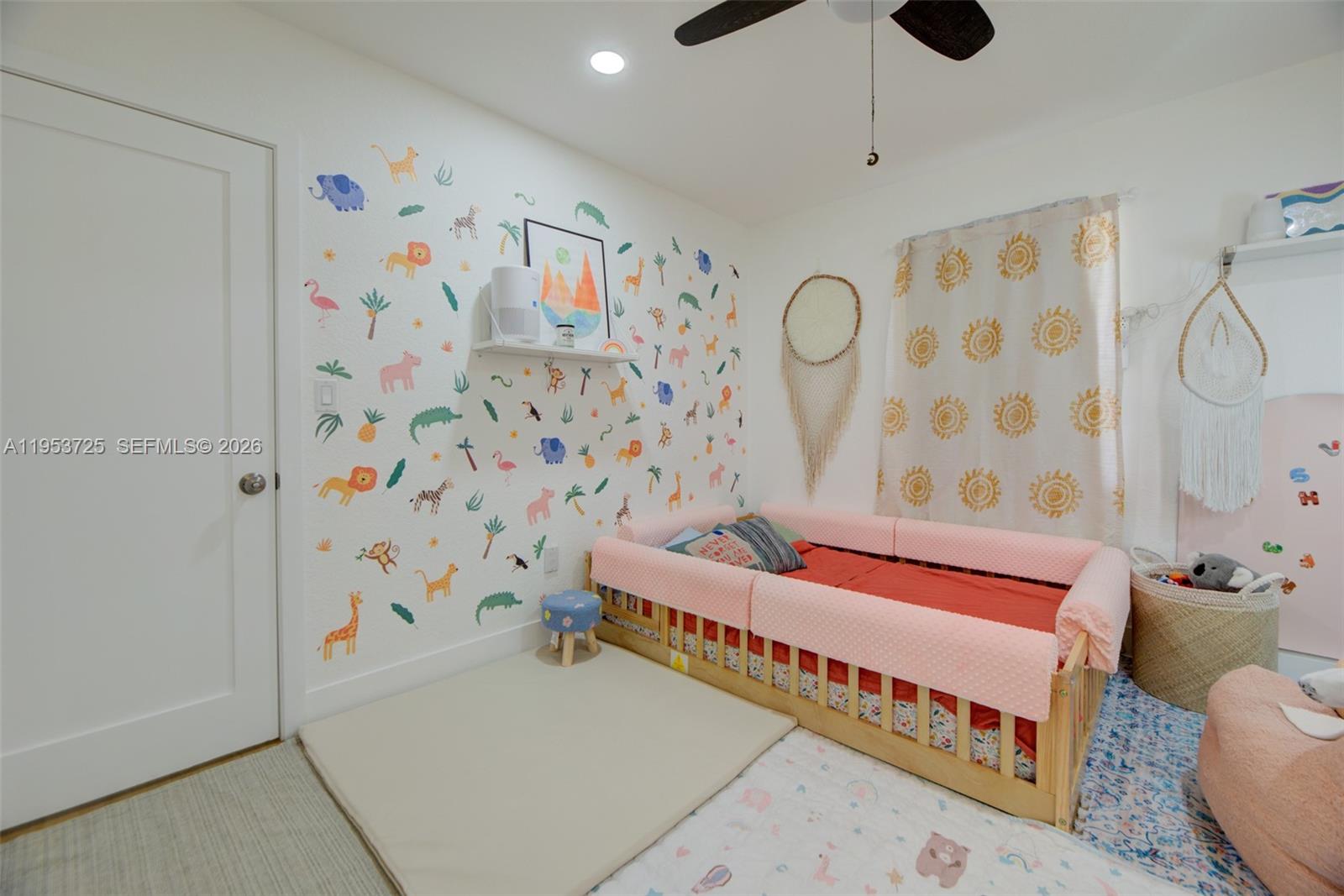 ARCH CREEK ESTATES - Residential