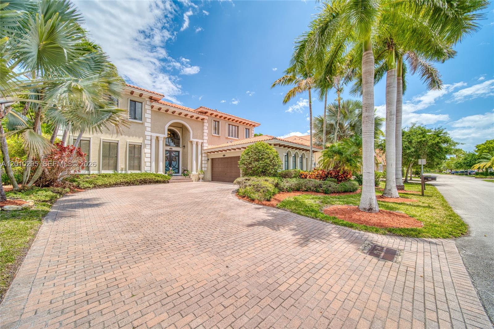 CUTLER CAY - Residential