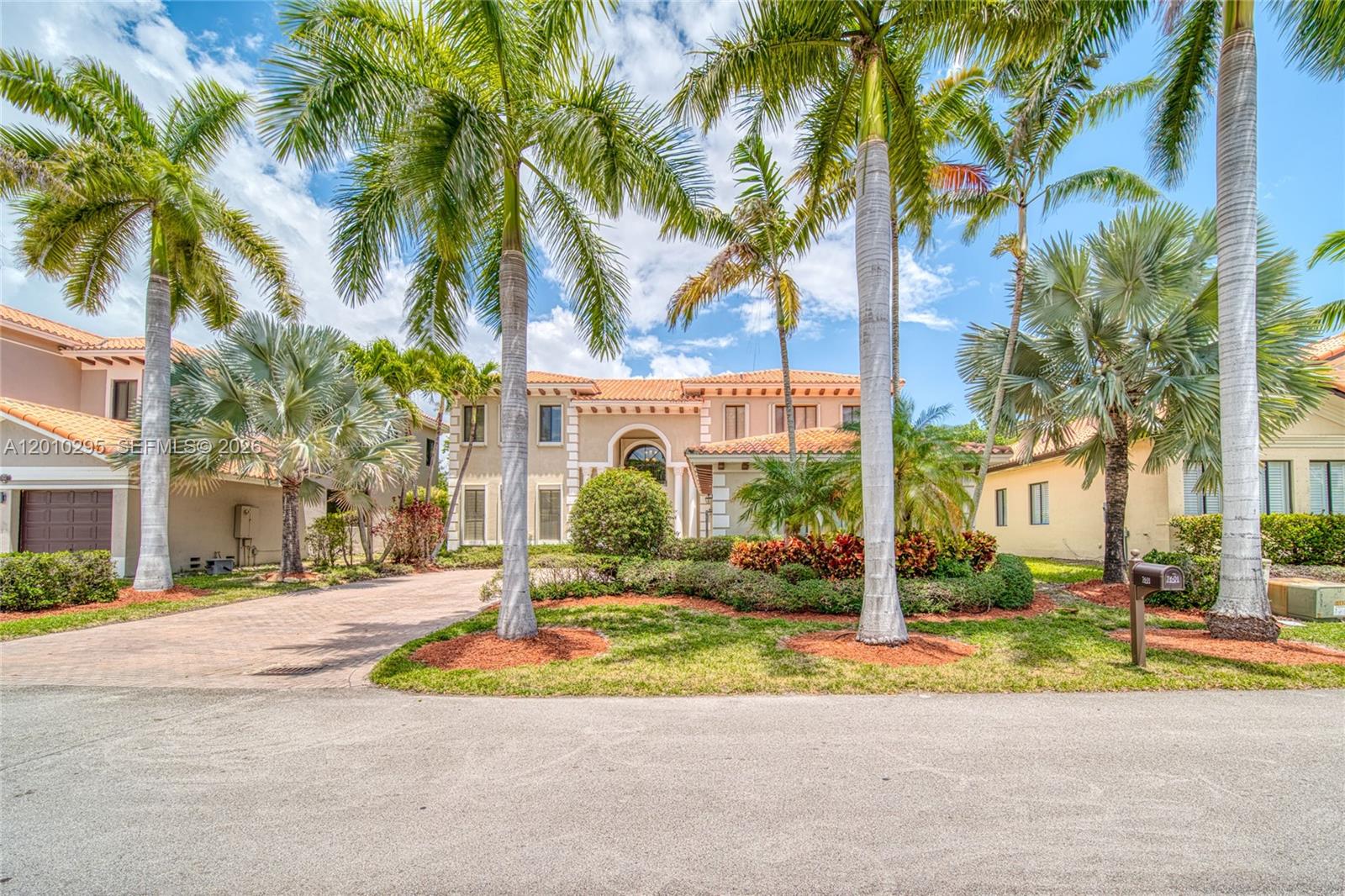 CUTLER CAY - Residential