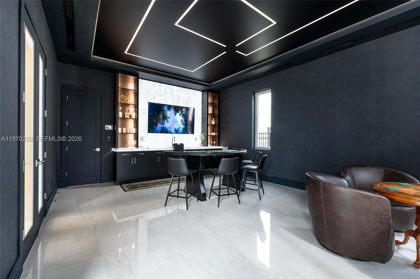 VENETIAN ISLES 1ST SEC - Residential