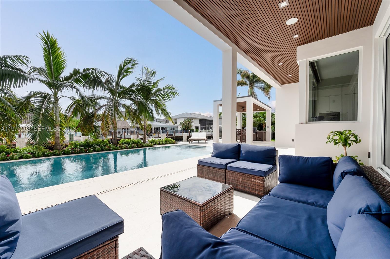 VENETIAN ISLES 1ST SEC - Residential