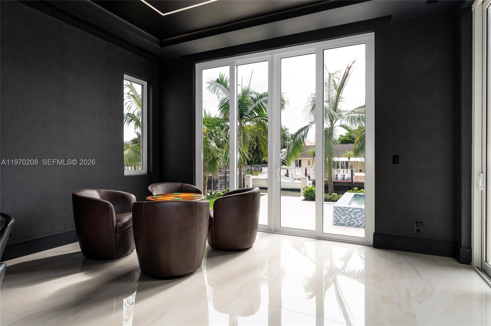 VENETIAN ISLES 1ST SEC - Residential