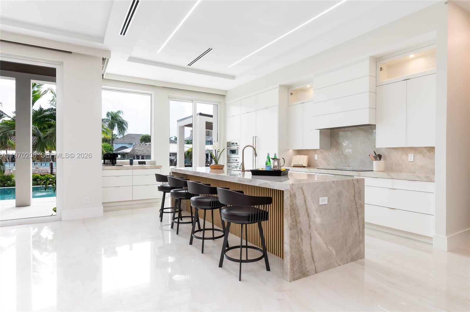 VENETIAN ISLES 1ST SEC - Residential