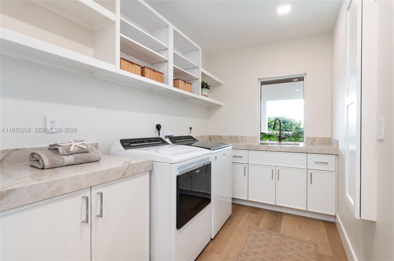 VENETIAN ISLES 1ST SEC - Residential