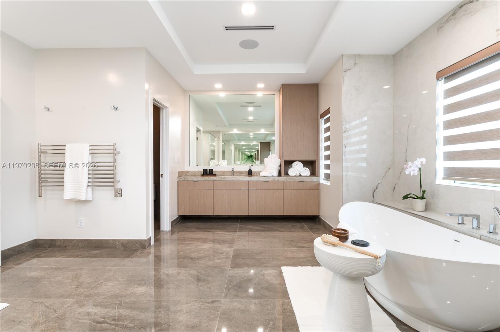 VENETIAN ISLES 1ST SEC - Residential