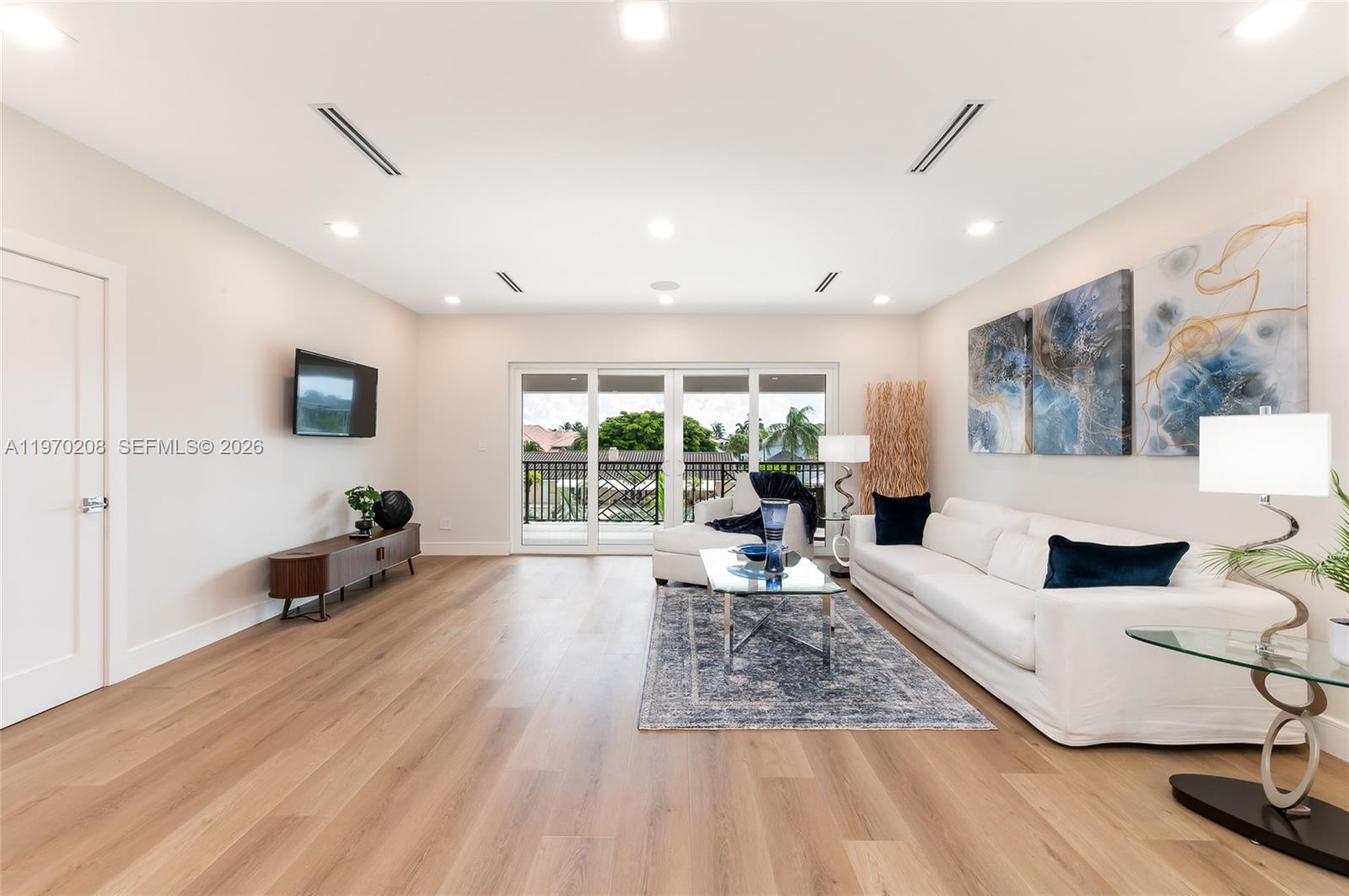 VENETIAN ISLES 1ST SEC - Residential