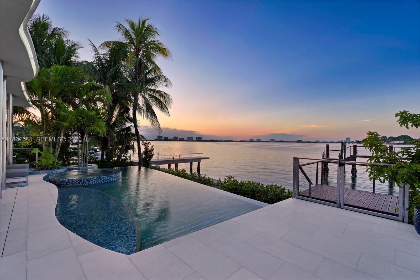 BISCAYNE POINT - Residential