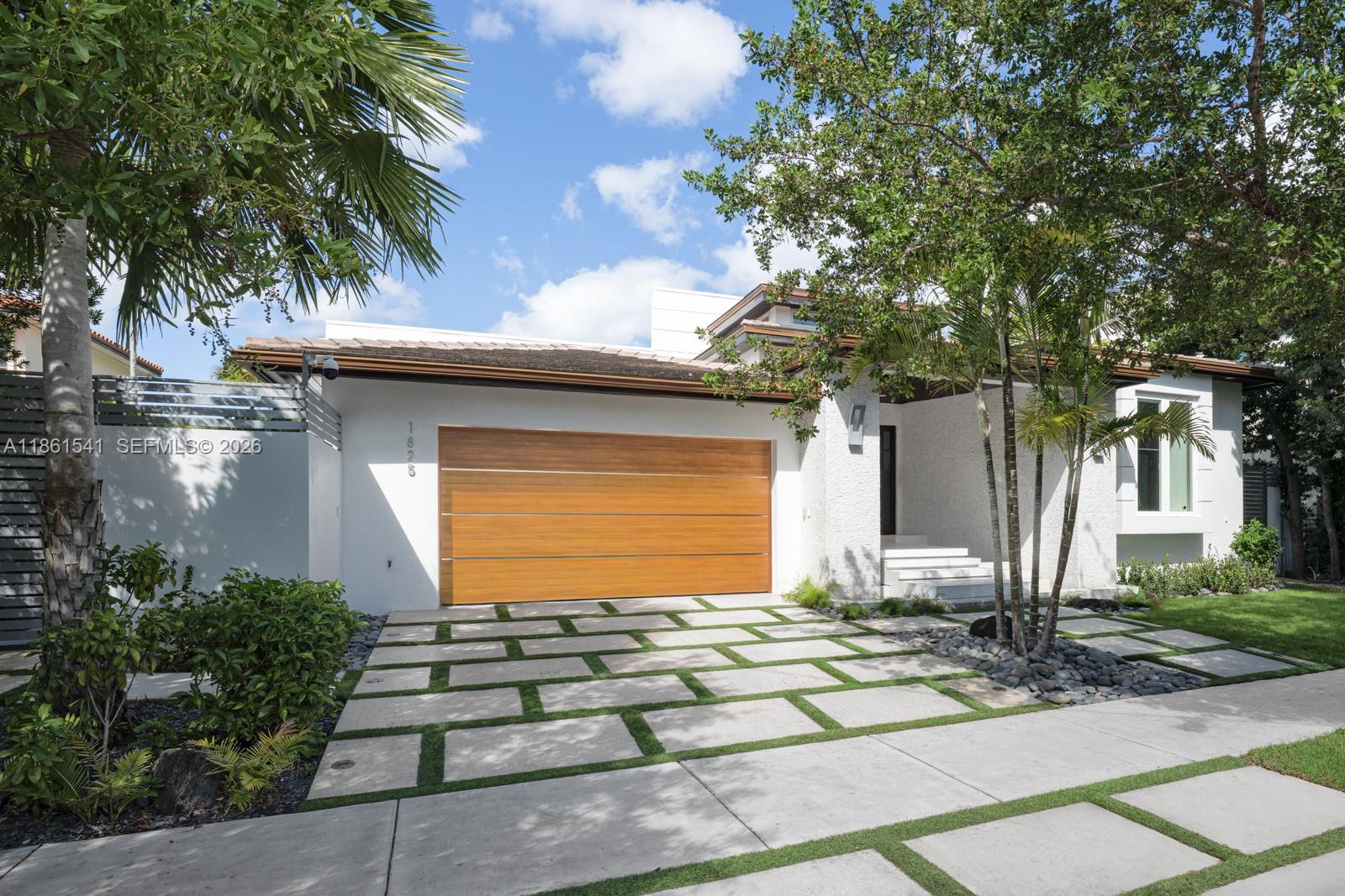 BISCAYNE POINT - Residential