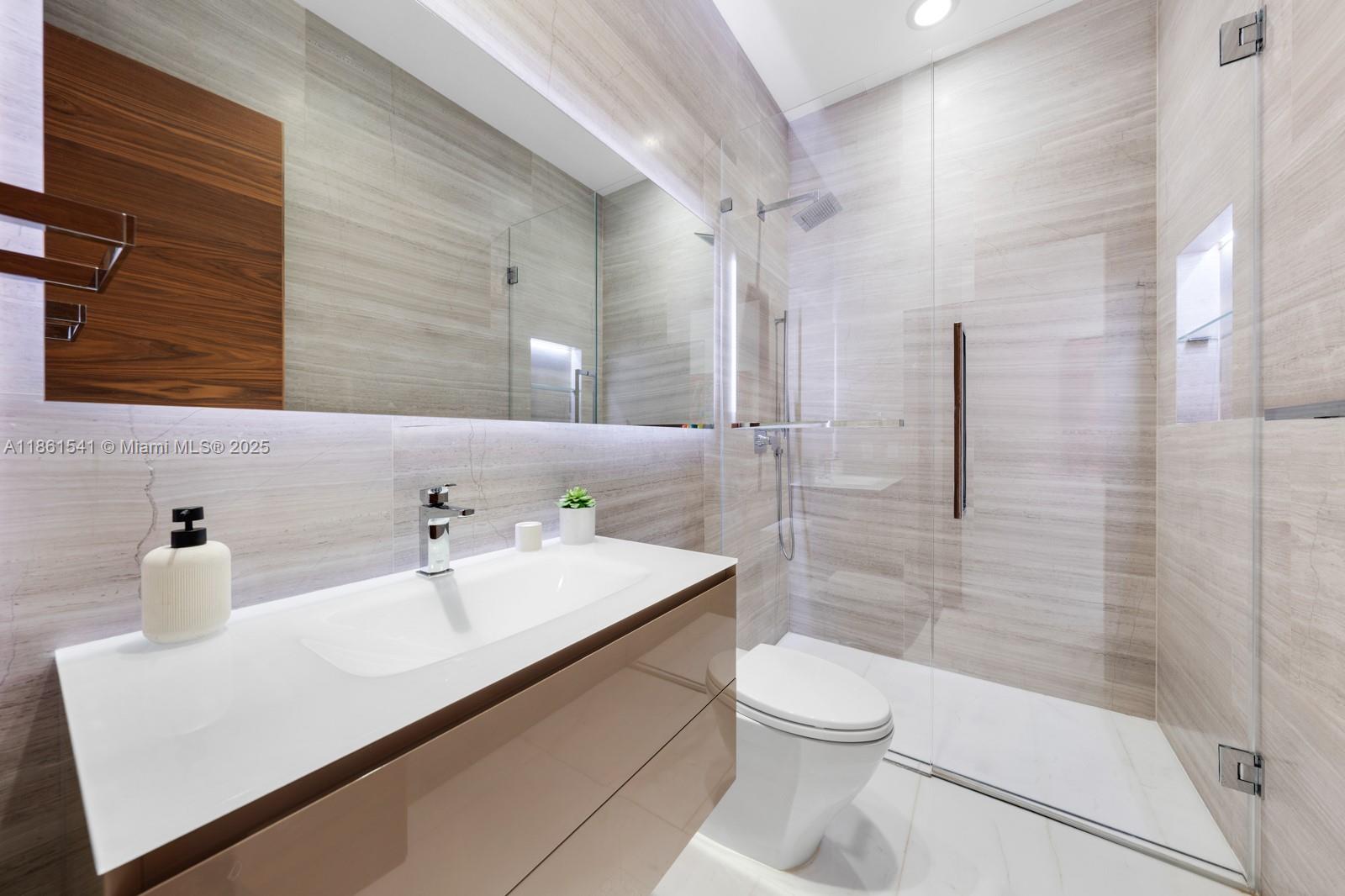 BISCAYNE POINT - Residential