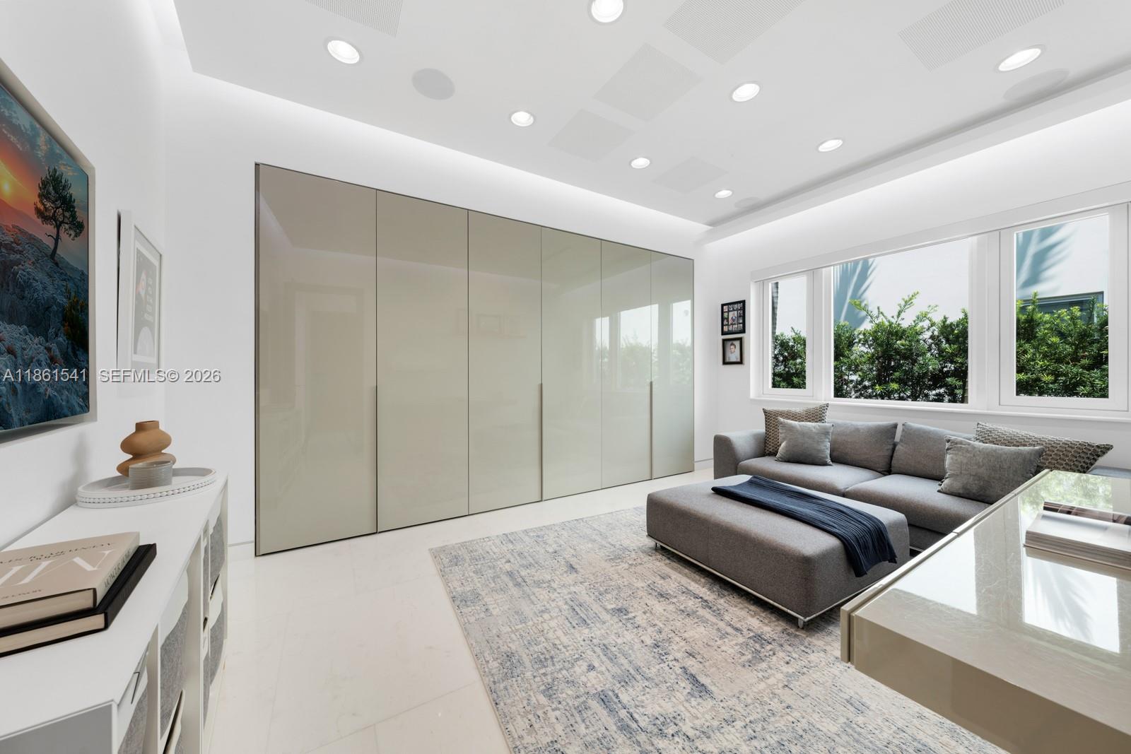 BISCAYNE POINT - Residential