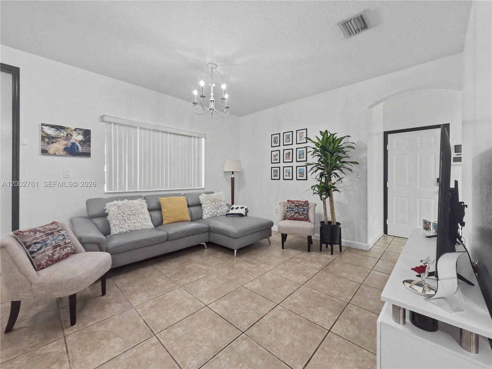 BISCAYNE DRIVE ESTATES - Residential