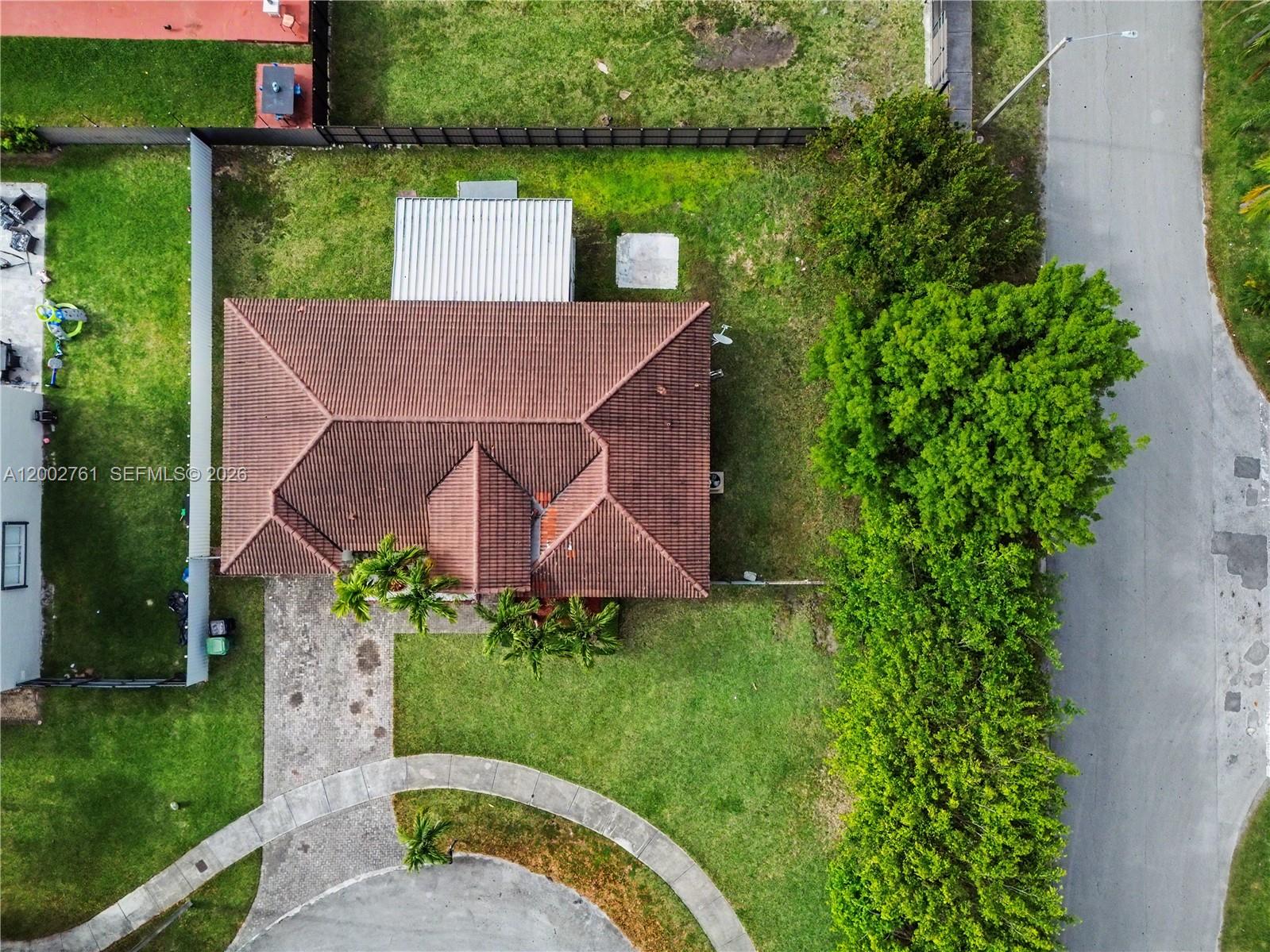 BISCAYNE DRIVE ESTATES - Residential