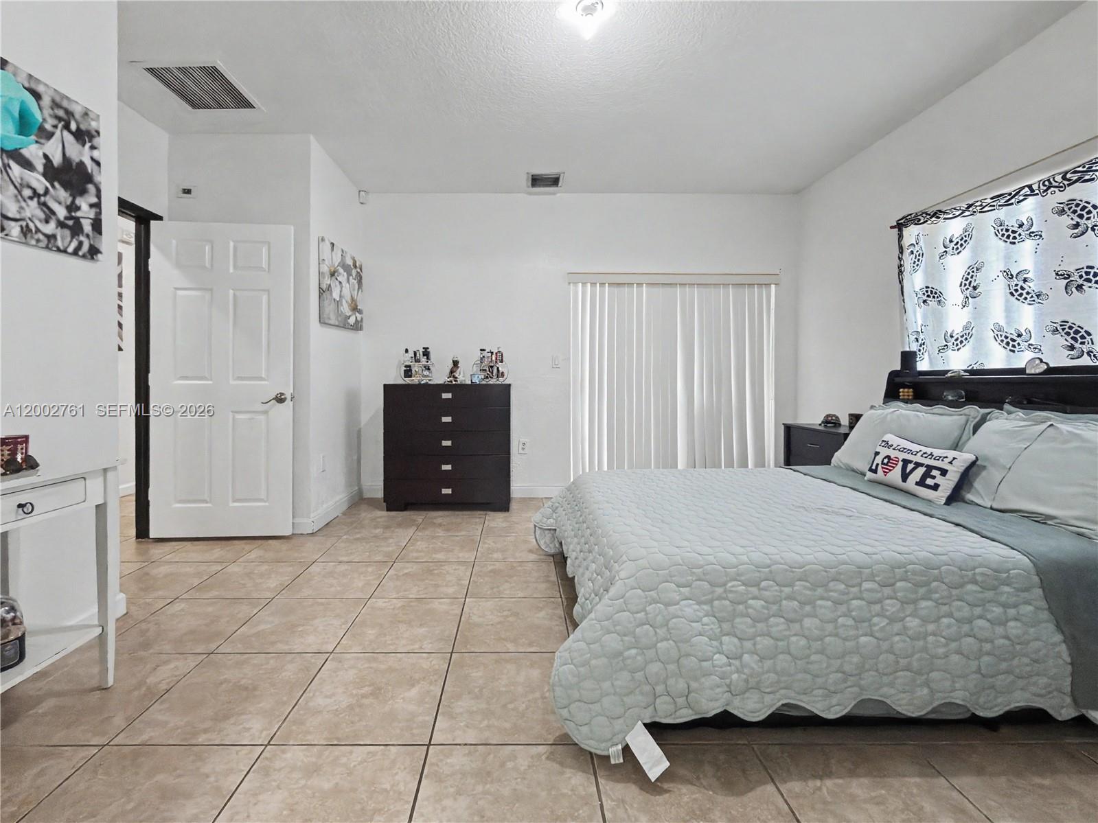 BISCAYNE DRIVE ESTATES - Residential