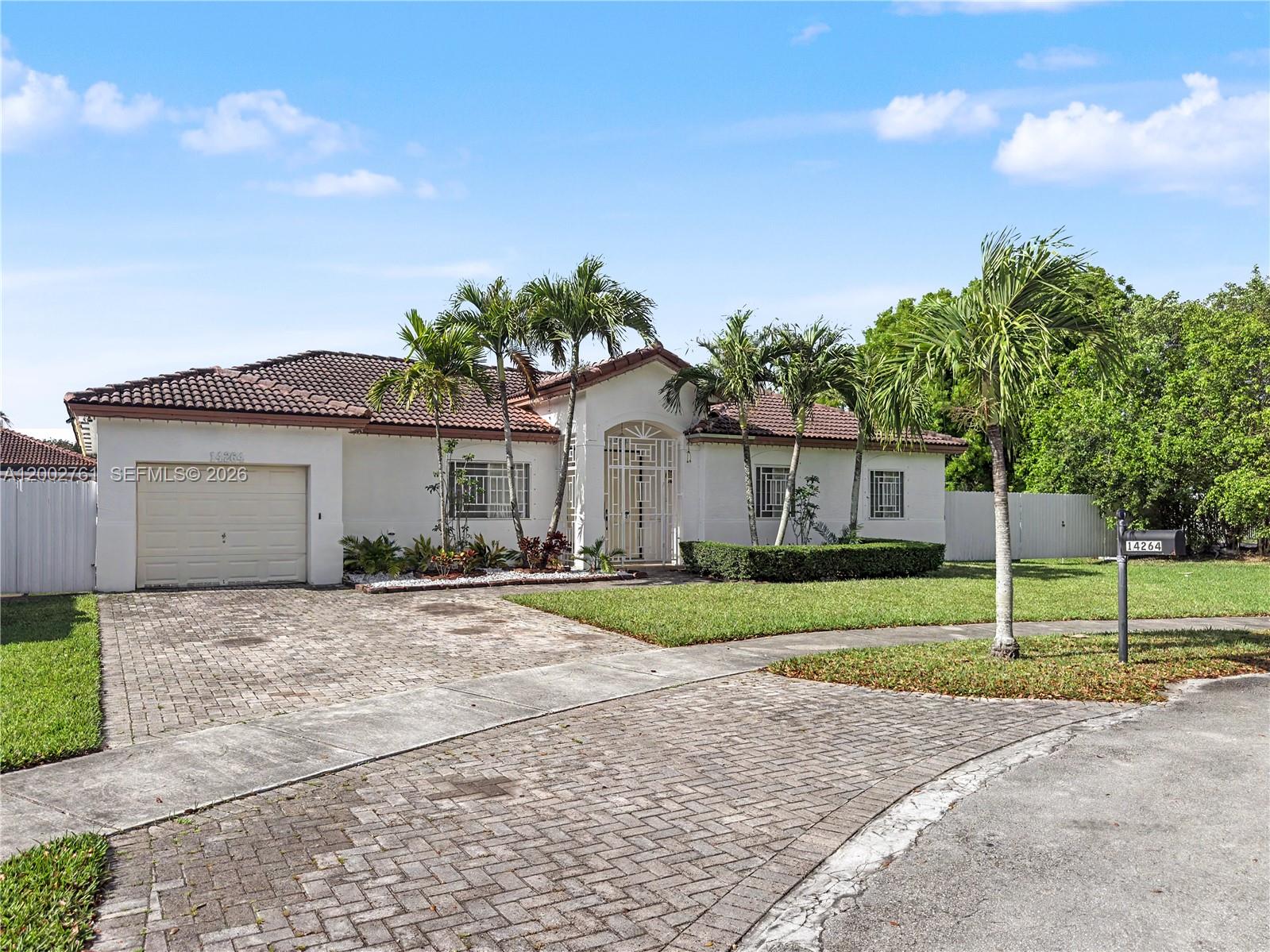 BISCAYNE DRIVE ESTATES - Residential