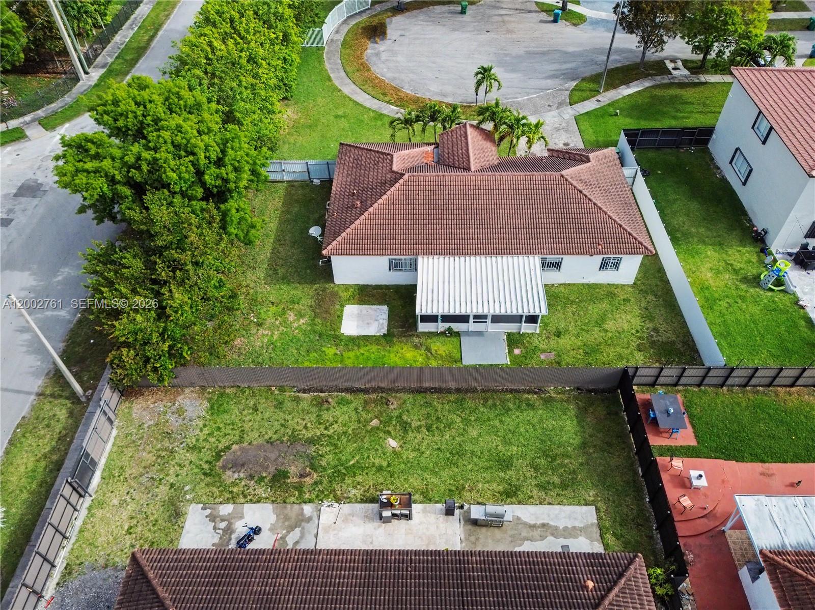 BISCAYNE DRIVE ESTATES - Residential