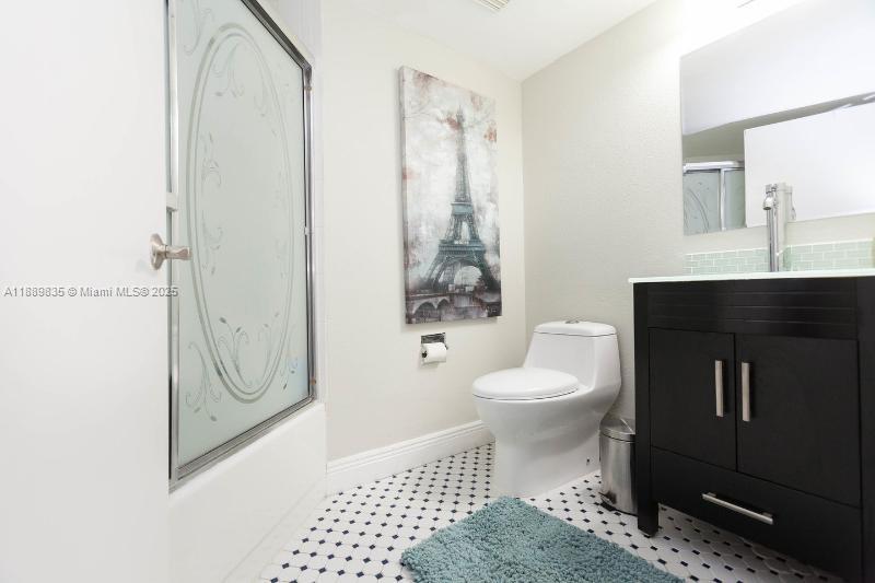 LA RIVE GAUCHE CONDO - Residential Lease
