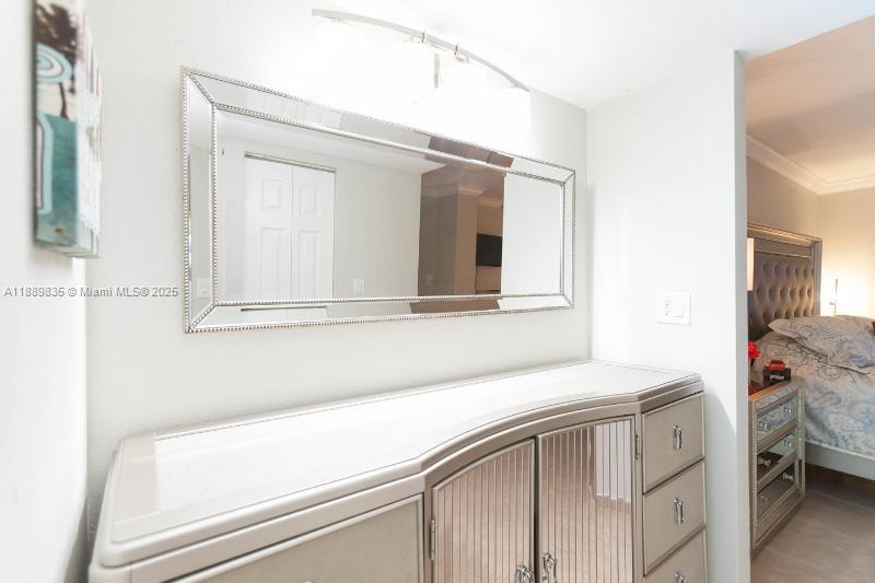 LA RIVE GAUCHE CONDO - Residential Lease
