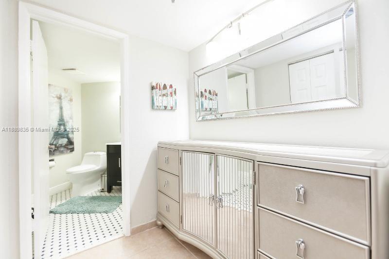 LA RIVE GAUCHE CONDO - Residential Lease
