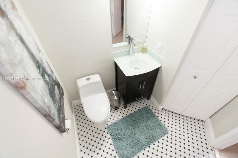 LA RIVE GAUCHE CONDO - Residential Lease