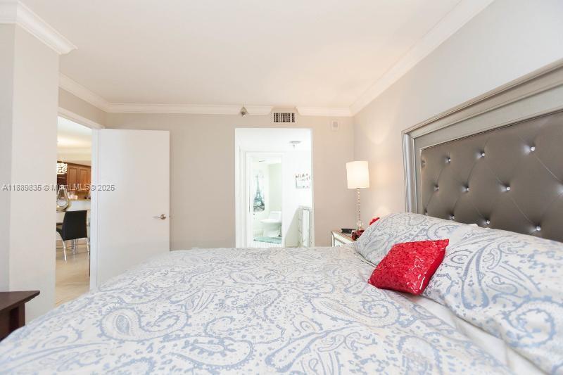 LA RIVE GAUCHE CONDO - Residential Lease