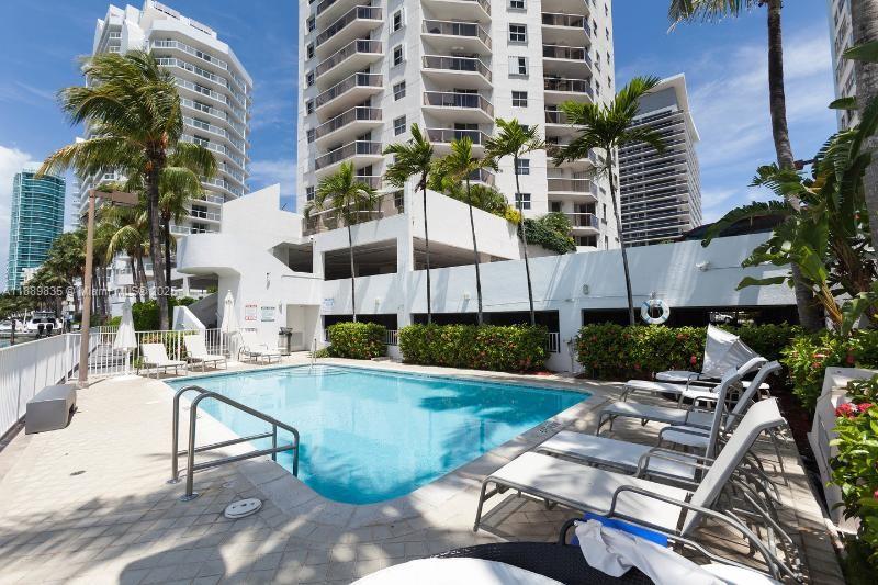 LA RIVE GAUCHE CONDO - Residential Lease